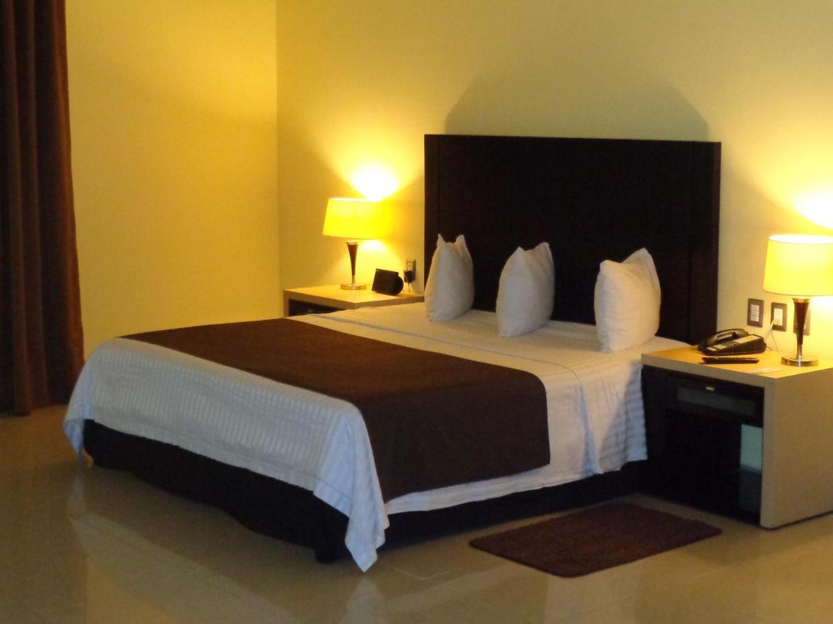 Hipico Inn Hotel Poza Rica Экстерьер фото